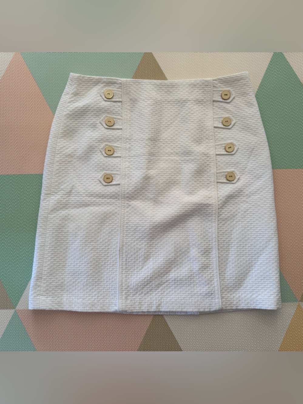 J. McLaughlin White Textured Skirt with Button Details Size 8